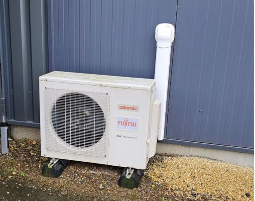 Pose de climatisation et pompe à chaleur : Jimmy Danieau, électricien, plombier et chauffagiste à Nalliers